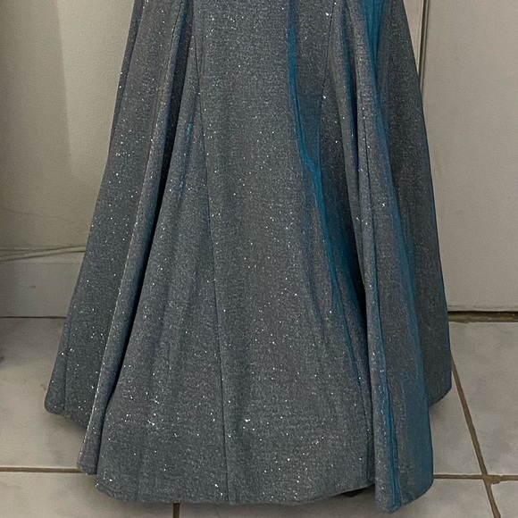 Sparkle V-neck Silver & Blue Gown Mermaid skirt. - Picture 8 of 14